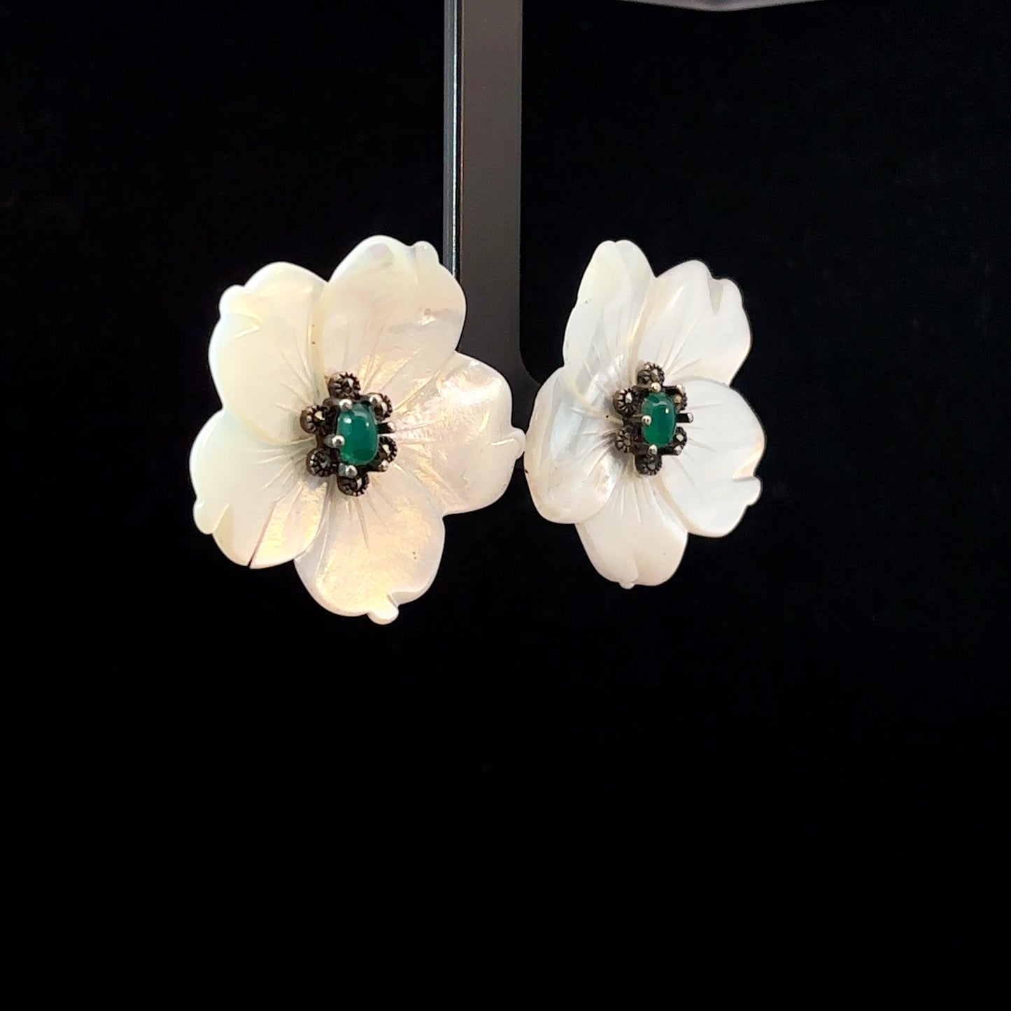 Sterling Silver Earrings with Mother Of Pearl Flowered Design